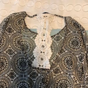 Black and White thin open back long sleeve shirt